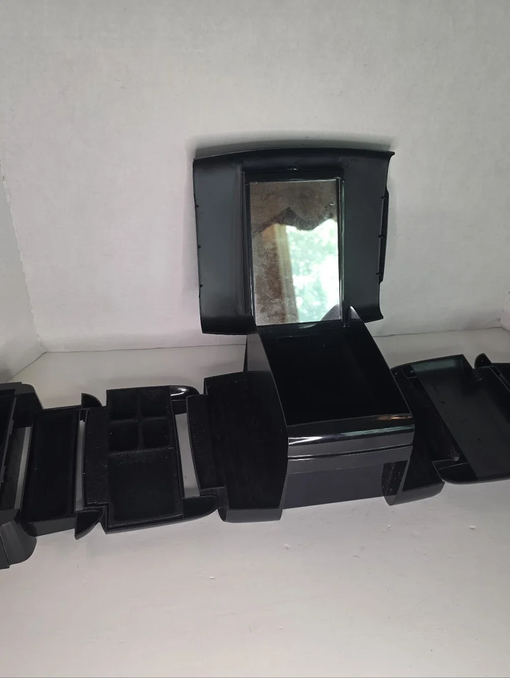 1980s Vintage The Jewel Kit Expandable Fold-Out Jewelry Box by Ingenious Designs
